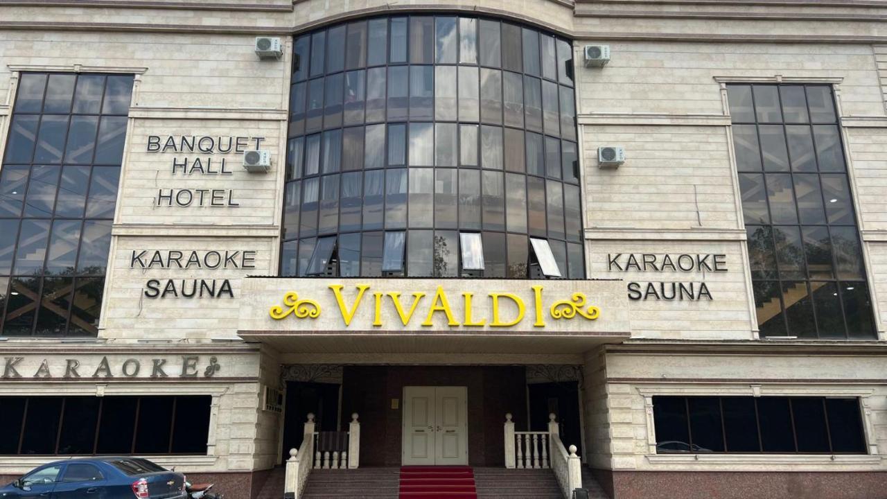 Hotel Vivaldis Almaty Exterior foto